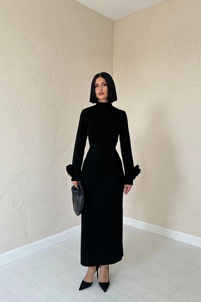 Femella Women Fashion Black Knitwear Dress with Roses on the Sleeves