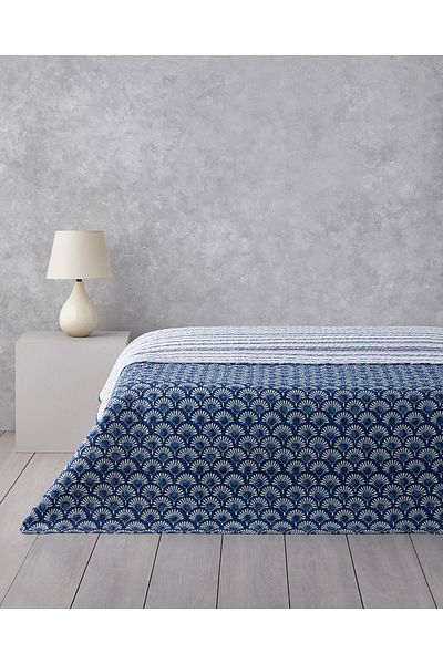 English Home Aquatic Flowers King Size Multi-Purpose Cover 240X220 cm Navy Blue