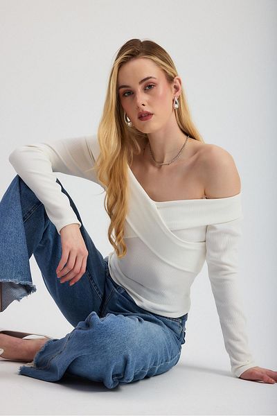 Rays Madonna Collar Blouse Ecru 12748