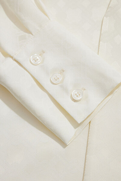 W Collection EKRU ŞAL YAKA UZUN KOLLU JAKARLI BLUZ