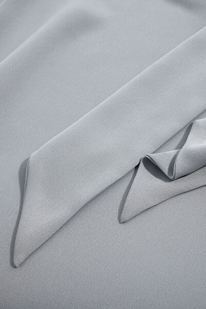 W Collection GÜMÜŞ DİZ ÜSTÜ ŞAL YAKA ELBİSE