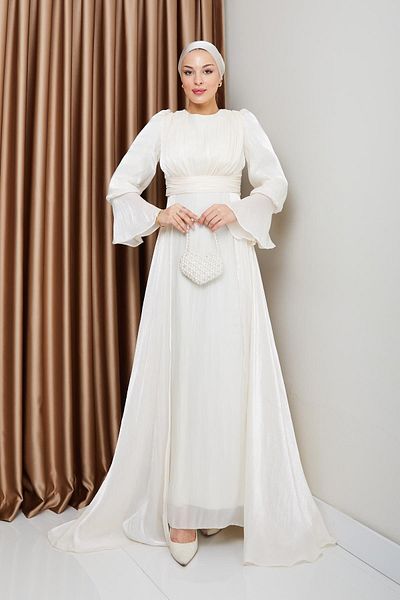 Olcay Yoryo Silk Hijab Abendkleid – Kleid mit Cape-Rock EKRU 1235