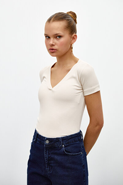 urban focus V neck t-shirt