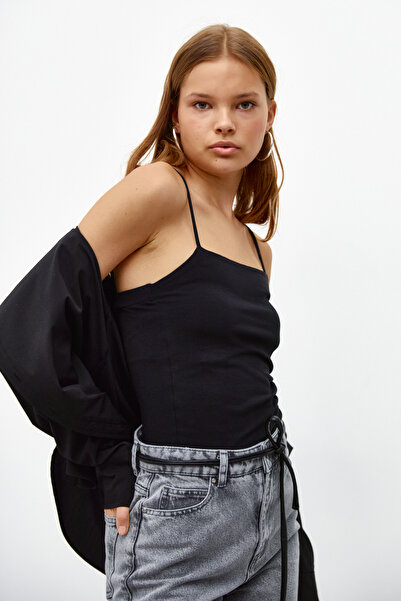 urban focus Rope Suspended Athlete