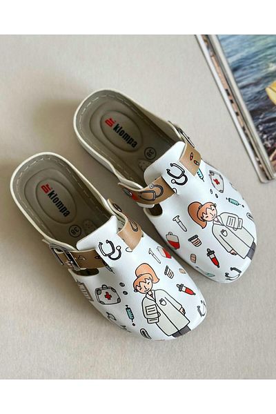 Zuum White Slippers