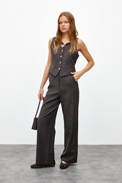 urban focus V-neck Vest