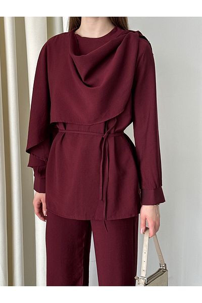 Laluvia Burgunderrotes Blusen-Hosenset mit drapiertem Ausschnitt – 8625