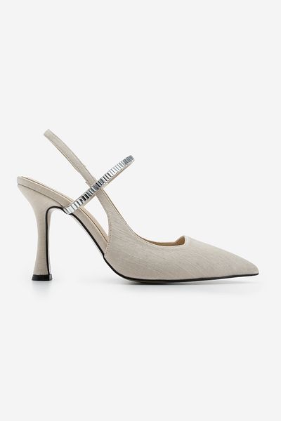 Marjin Beigefarbener Satin-Stiletto-Absatz für Damen – spitze Zehenpartie mit Steinbändern und offenem Rücken
