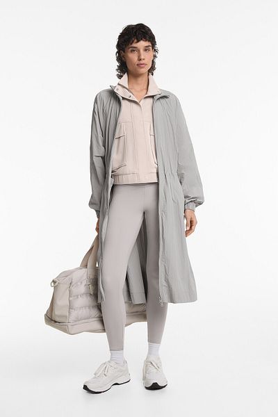 Oysho Lightweight wind-resistant jacket