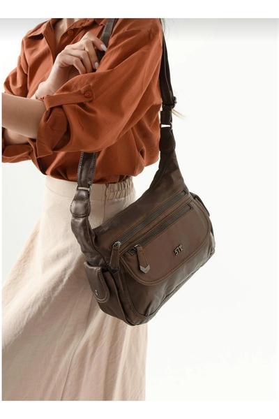 NightLove حقيبة كتف جلدية صناعية