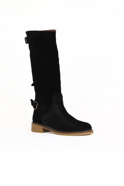 Bueno Shoes Черни велурени дамски равни ботуши 01wd0500