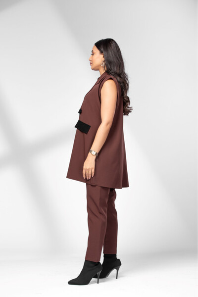 outline Brown under-abaya set