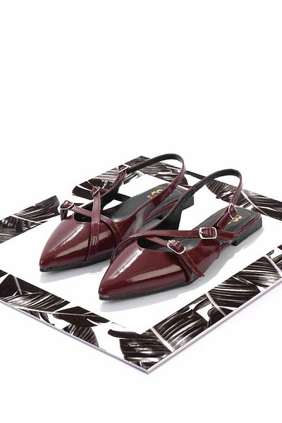 Bambi Klassische Damenschuhe mit Absatz aus bordeauxrotem Lackleder K 01473010508