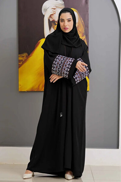 Zahya Abaya عباية كلاسيك بتطريز بني وابيض ع الكم