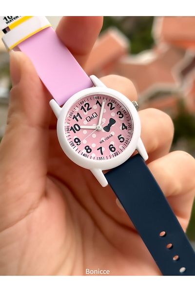 Q&Q Girl's Pink Wristwatch