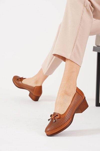 Moda Pie حذاء نسائي من الجلد الطبيعي - كعب Sitisso مزين بجلد أسمر