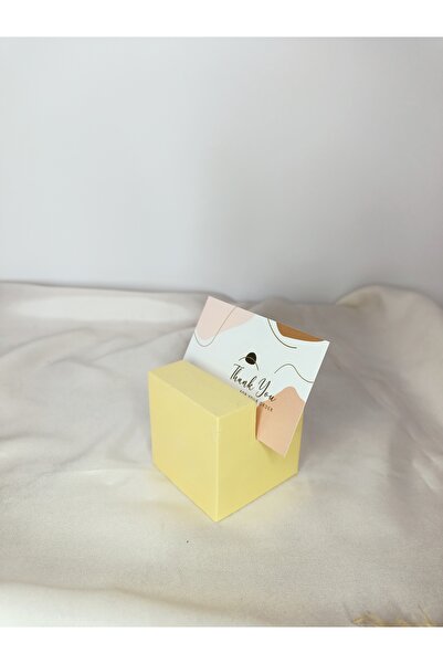 MİLE CONCEPT حامل بطاقات خرساني مزخرف لسطح المكتب باللون الأصفر