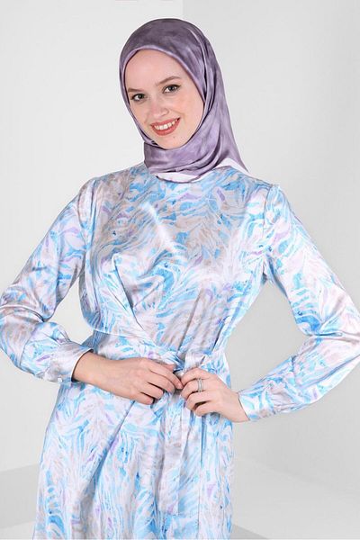 Alvina DETALIU DE LEAGARE CU MODEL TUNICA SATINATA 43642