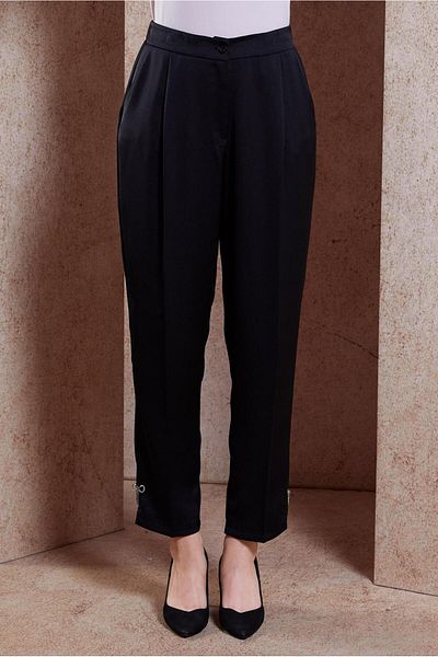Alvina Satin Textured Carrot Pants 70741