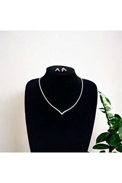 Perle Norie V Kesim Taşlı Kolye Ve Küpe Seti Zarif Ve Işıltılı Taşlı Kolye Ve...