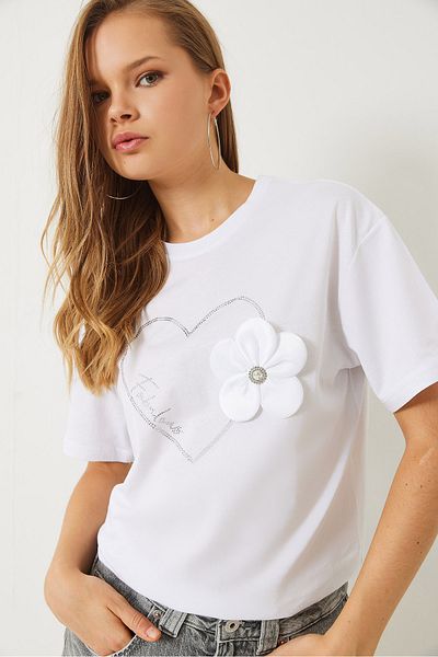 Bianco Lucci Γυναικείο βαμβακερό μπλουζάκι με στάμπα Heart Stone με αξεσουάρ λουλουδιών 60283098