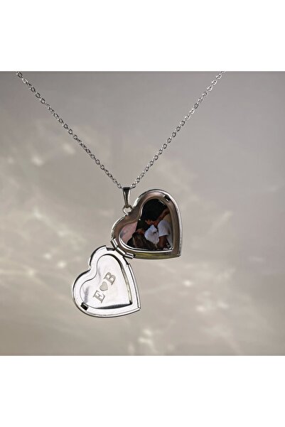 Vintagezegeni Kapaklı Çift Harfli ve Fotoğraflı Kalp Kolye(2,1 cm)