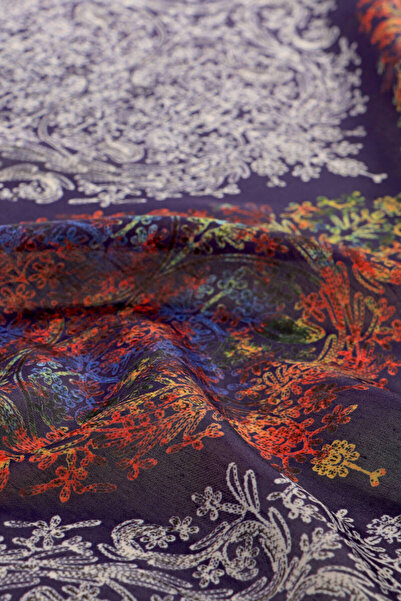 Bursa İpek Μαλακό σάλι με σκούρο μωβ έθνικ σχέδιο