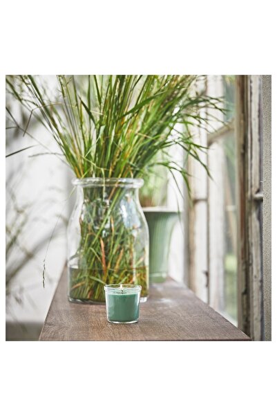 IKEA IKEA HEDERSAM Scented Candle in Glass, Fresh Grass/Light Green, 20 hr – Candle for a Natural Scent
