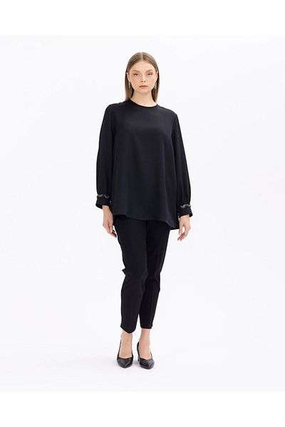Gala-Xi Μαύρη γυναικεία μπλούζα με λαιμόκοψη Plus Size με λεπτομέρεια από πέτρα 23211001002