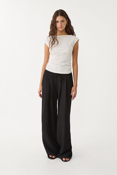 Stradivarius Creased T-shirt with cap sleeves