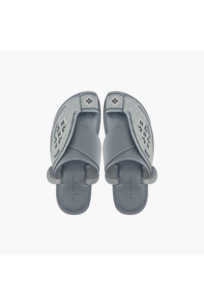 Al Waha Embroidered Slip-On Arabic Sandals