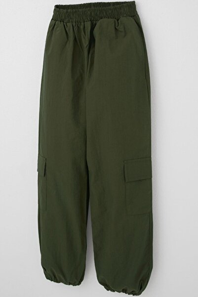 Breeze Girl's Parachute Jogger Leg Pants Cargo Pocket 7-12 Years, Khaki Green