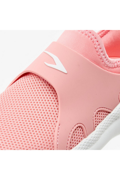 Dash Logo Detail Slip-On Sports Shoes