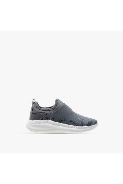 Dash Pull Tab Detail Slip-On Sports Shoes