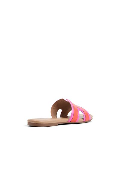 Call it Spring صندل كاميكو مسطح أحمر للنساء