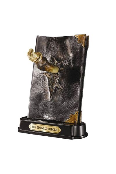 Noble Collection Figurină Harry Potter Horcrux Jurnal Tom Riddle, 22 cm