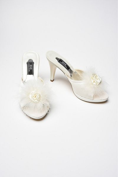GC Gift & Dowry Luxury Furry Slippers