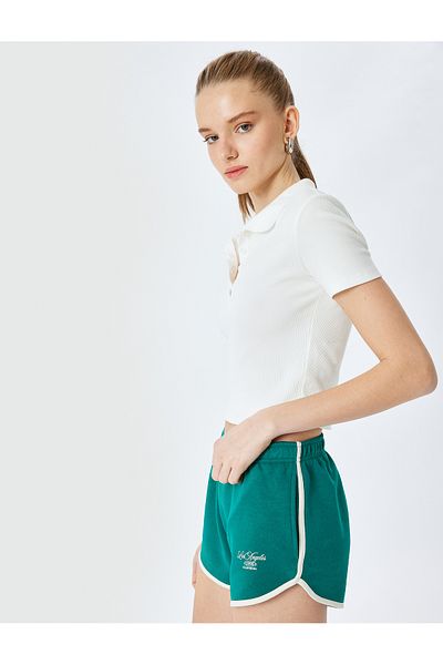 Koton Mini pantaloni scurți slim fit cu buzunar, talie elastică, cu slogan imprimat