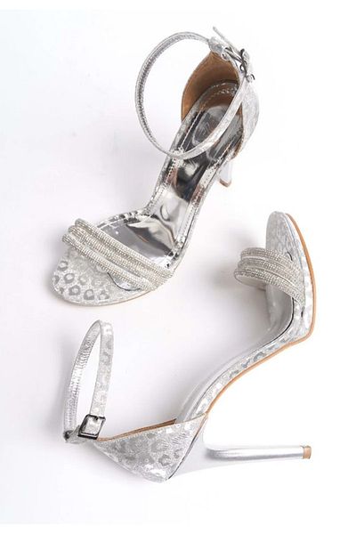 Kids Club Shoes Feles Three Stripes Stone Detailed Single Band Platform 11 cm Thin Heeled Women's Shoes SILVER