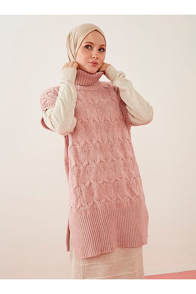 Por La Cara Solid Brass Knit Sweater with Side Slits - Powder -