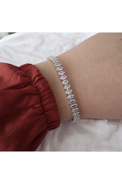 Perle Norie Elegant Triangle Stone Detailed Silver Color Steel Bracelet