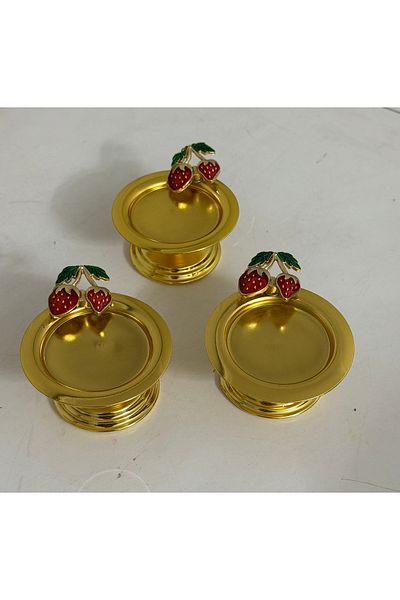 Elzemm store Strawberry Accessories Gold Color 6 Pieces Macaron Holder Delight Holder