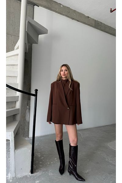 Zey Studio Women's Brown Oversize Blazer Jacket with Padding Detail