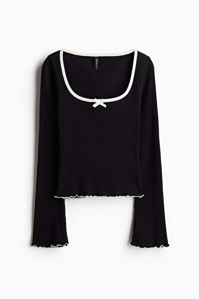 H&M الجزء العلوي مضلع بتفاصيل القفل