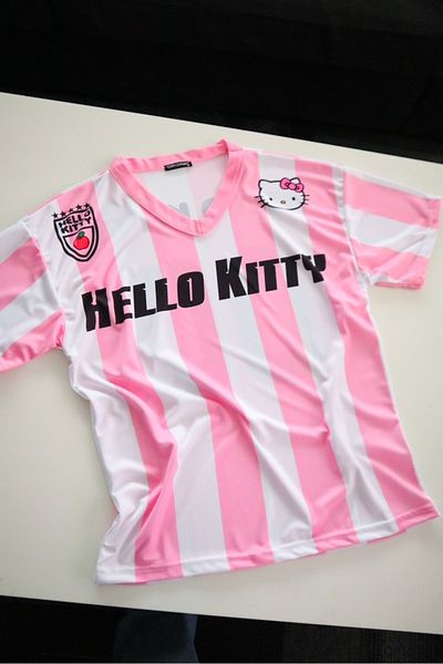 EFBUTİK Μπλουζάκι Hello Kitty με ροζ και λευκό μπλουζάκι με λαιμόκοψη