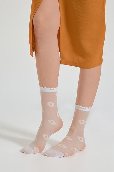 Katia&Bony Women's Thin Socks - Daisy Patterned White