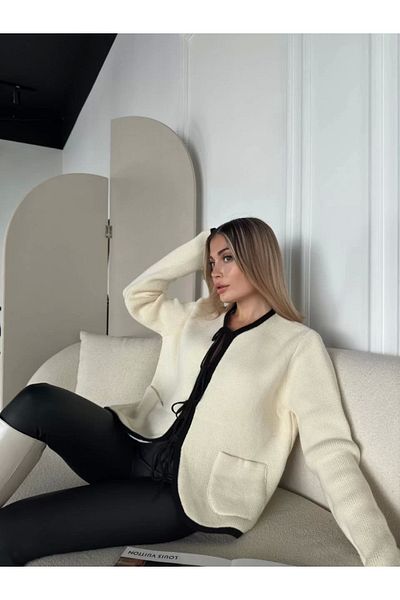 ForOre Off-White Knitwear Black Detailed Lace-Up Front Pocket Cardigan