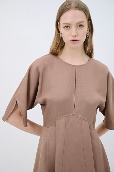 adL Pencere Detaylı Elbise