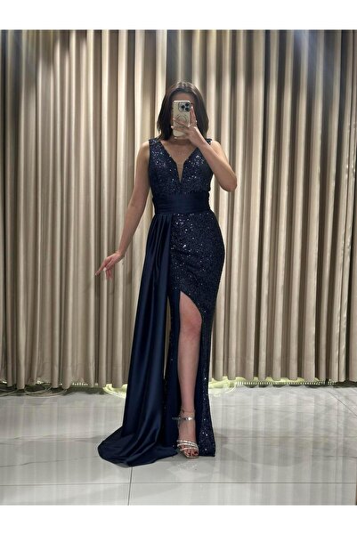 Kaleiçi Yıldızlar Lacivert Pul Payetli Yırtmaç Detaylı Pelerinli Balık Abiye Elbise GS7880