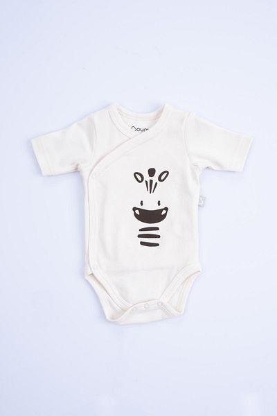 Boumini Cotton Baby Cruiser - Short Sleeve Body - Ecru Giraffe